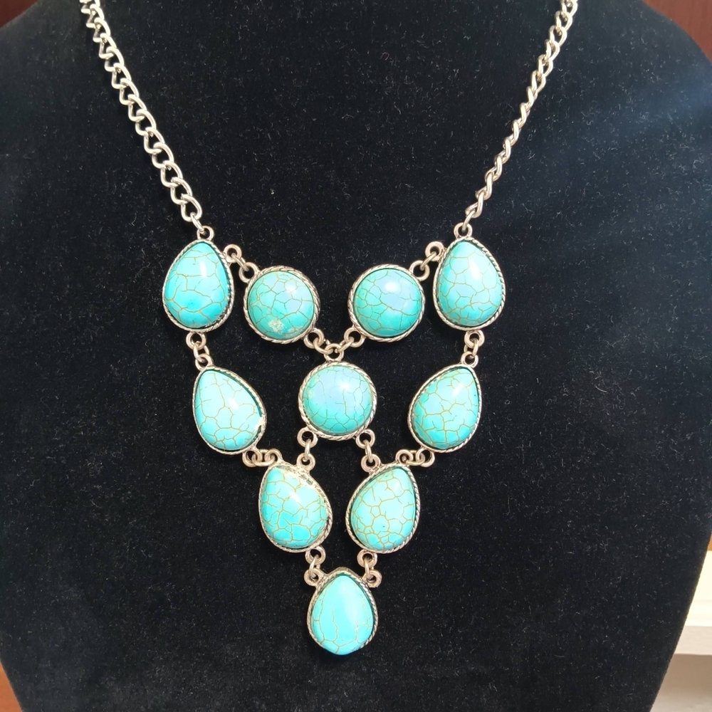 Faux Turquoise Silver Tone Bib Style Statement Necklace
